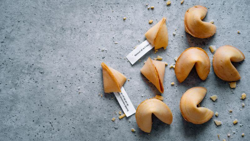 おみくじ印刷の作り方は？クッキーの中におみくじが入っている