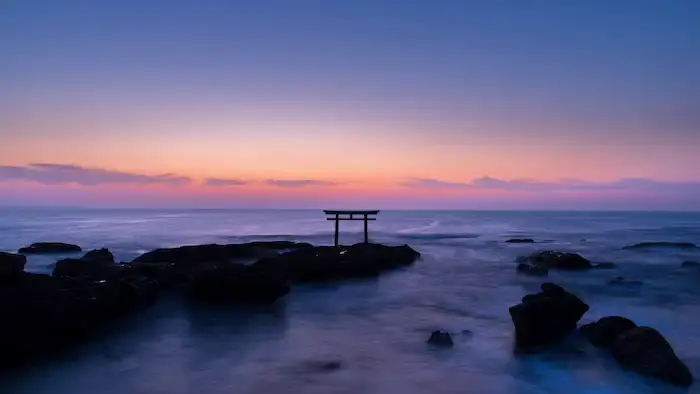 神磯の鳥居　ノアの方舟 日本神話