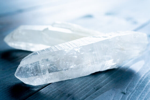 電話占い中毒かもと感じたら？スピリチュアルな水晶の画像